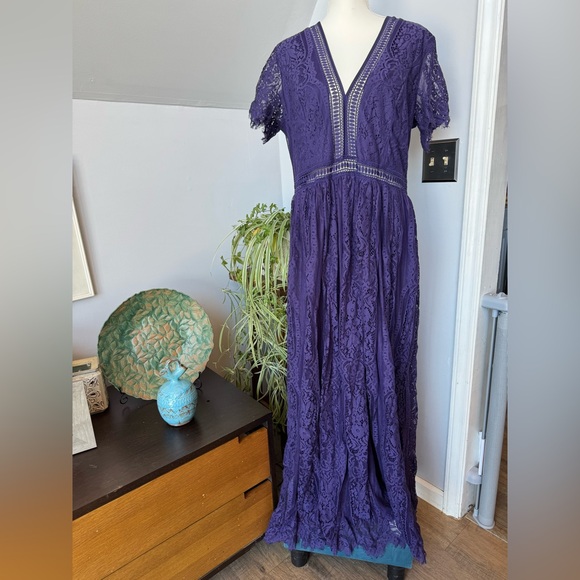 Dresses & Skirts - Dark Purple Lace Maxi Dress with Cutouts at Waist Evening Cocktail Semiformal 2X